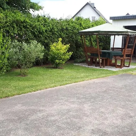Haustierfreundliche Mit Garten Apartment *