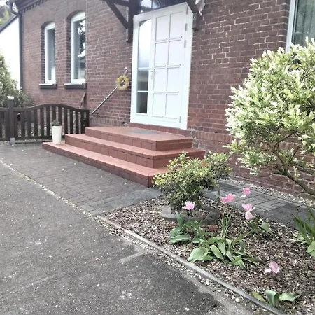 Apartment Haustierfreundliche Mit Garten Rathenow